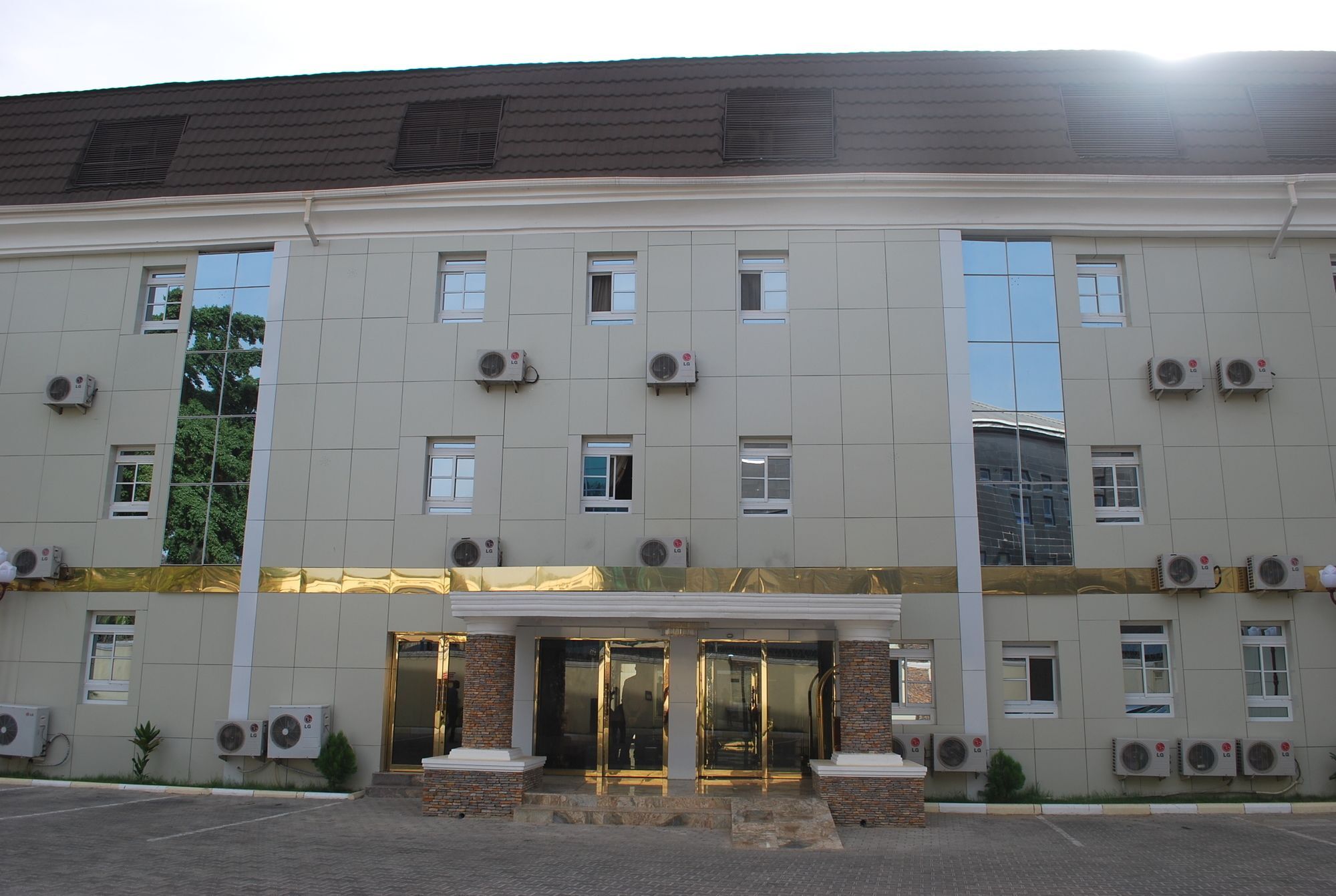 Immaculate Platinum Hotel Abuja Exterior foto